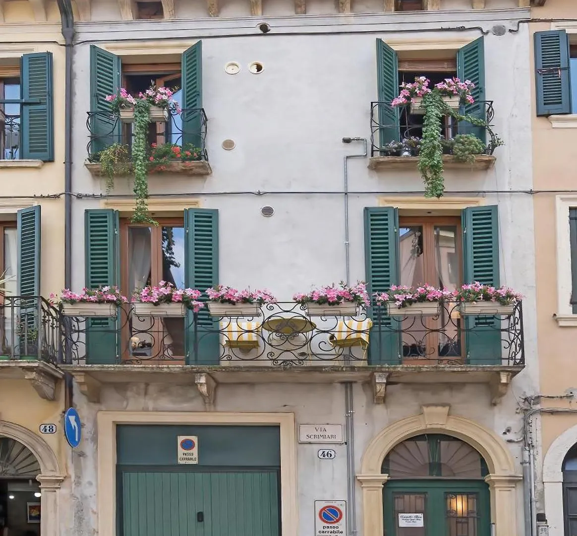 Veronetta House Bed & Breakfast Guest house Verona
