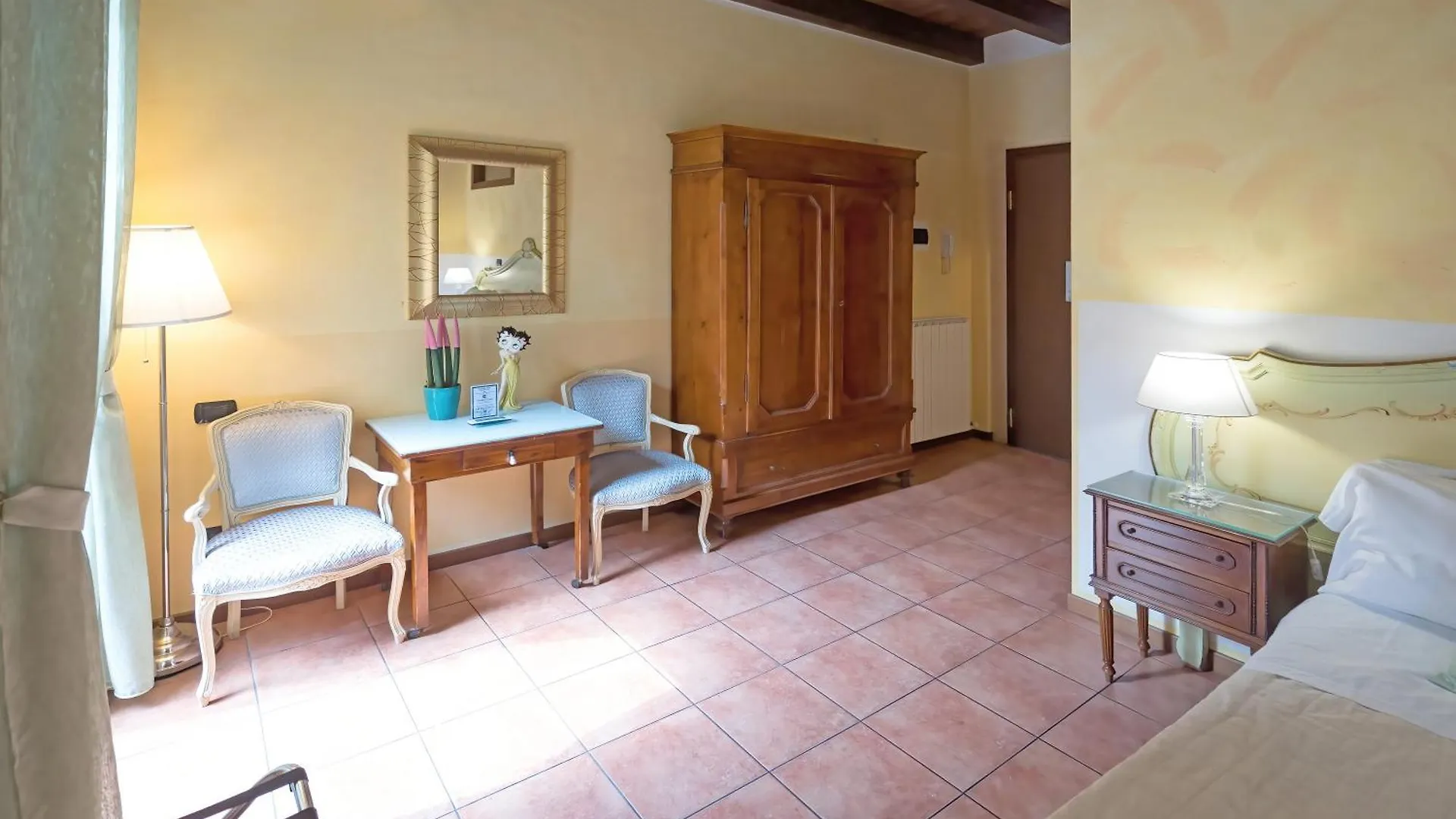 Veronetta House Bed & Breakfast Italy