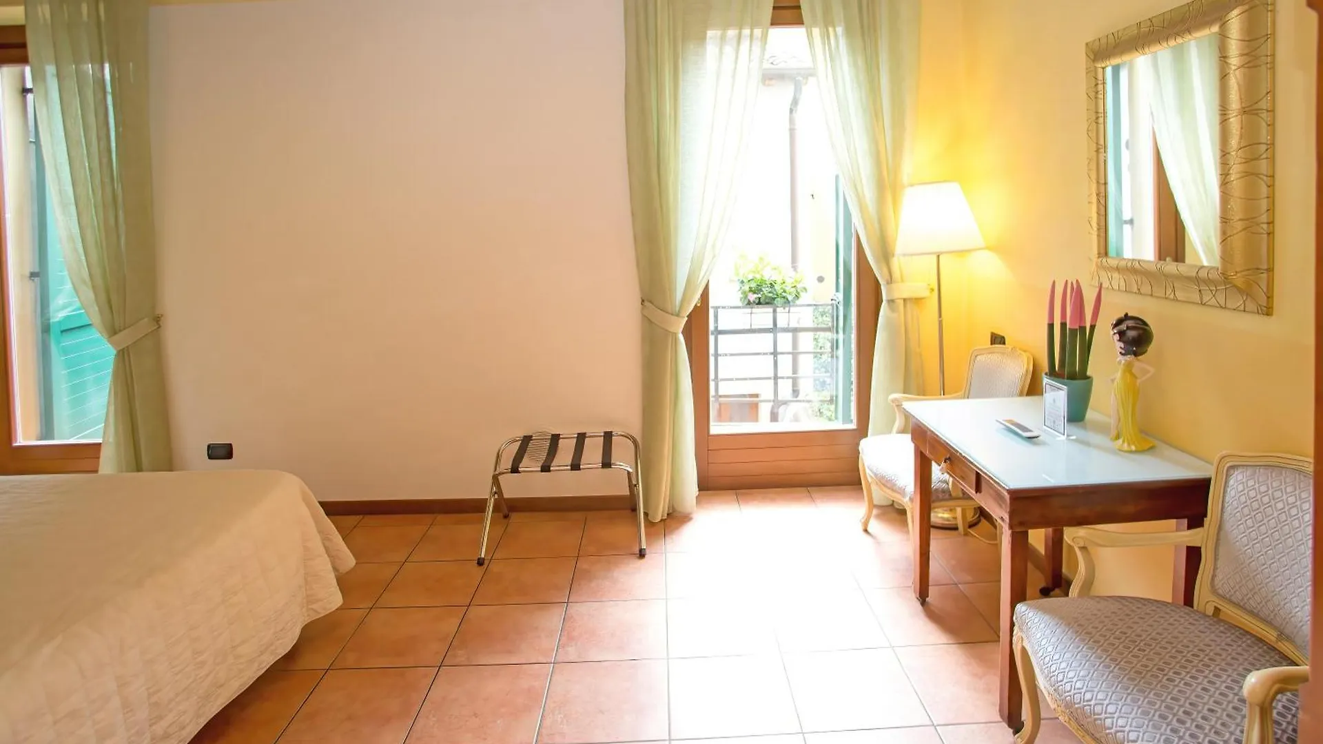 Veronetta House Bed & Breakfast 3*, Verona
