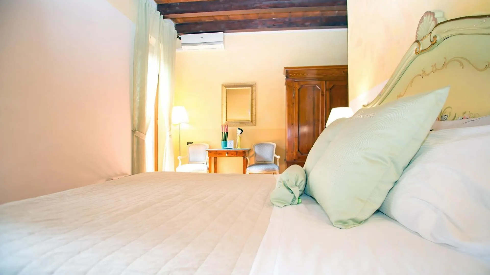 Veronetta House Bed & Breakfast Guest house