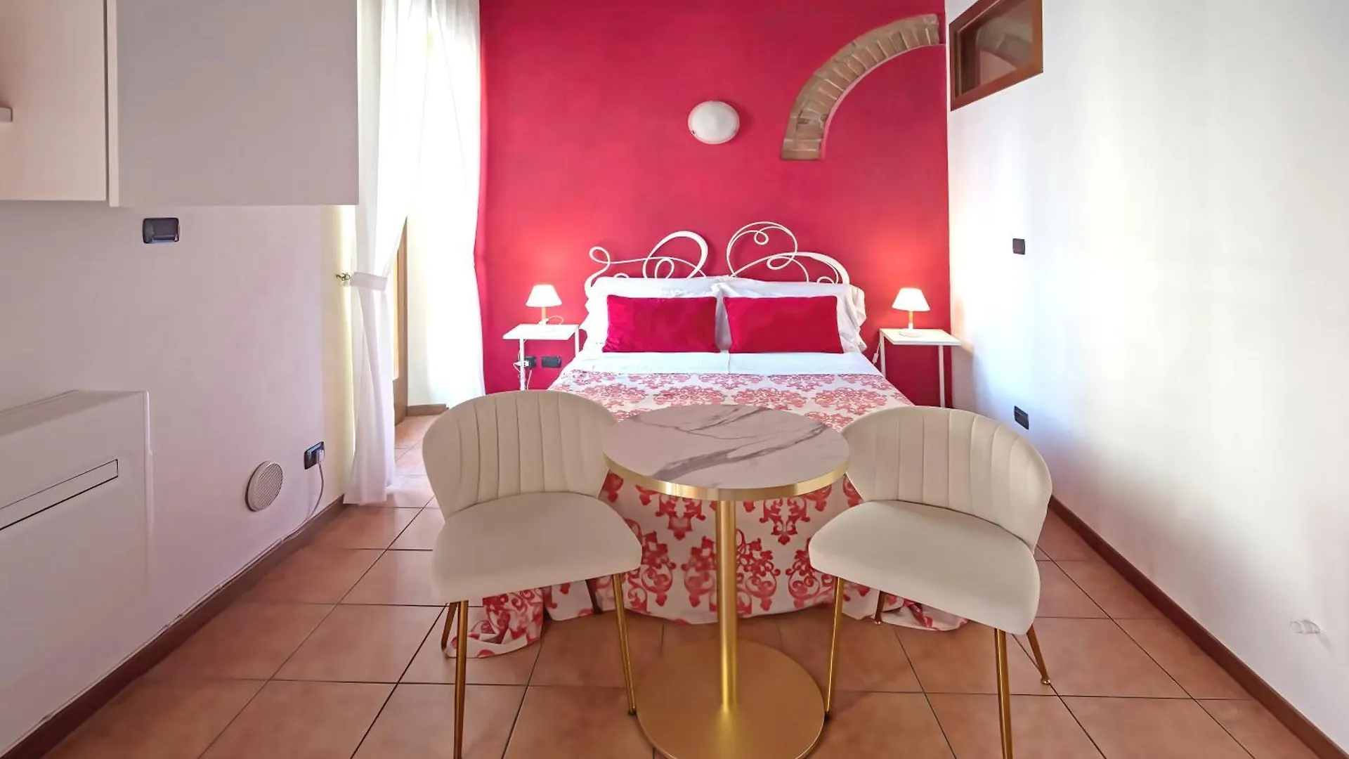 Veronetta House Bed & Breakfast 3*, Verona Italy